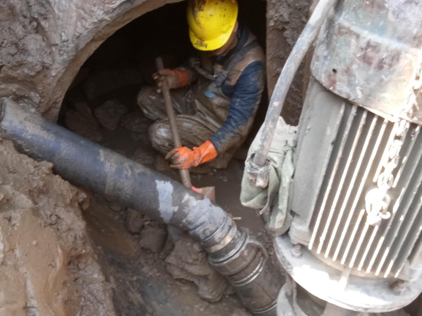 黄竹镇管道清淤