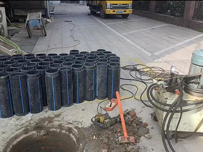 黄竹镇PE置换管厂家 DN315置换管 非开挖管短管置换